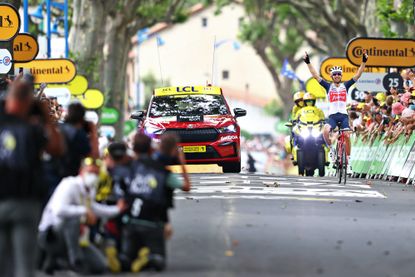 Bauke Mollema wins stage 14 of the 2021 Tour de France