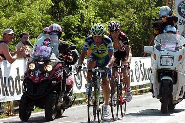 Schleck stayed with Di Luca