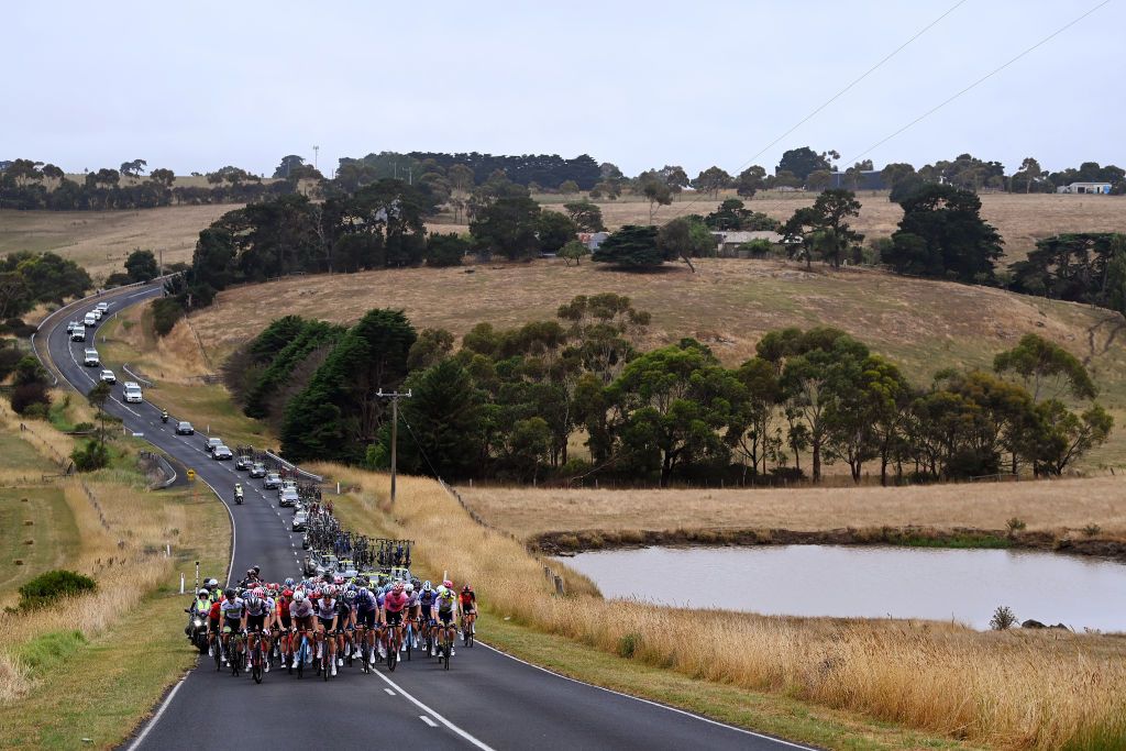 GEELONG AUSTRALIA JANUARY 29 A general view of the peloton competing during the 7th Cadel Evans Great Ocean Road Race 2023 Mens Elite a 1743km one day race from Geelong to Geelong CadelRoadRace on January 29 2023 in Geelong Australia Photo by Tim de WaeleGetty Images