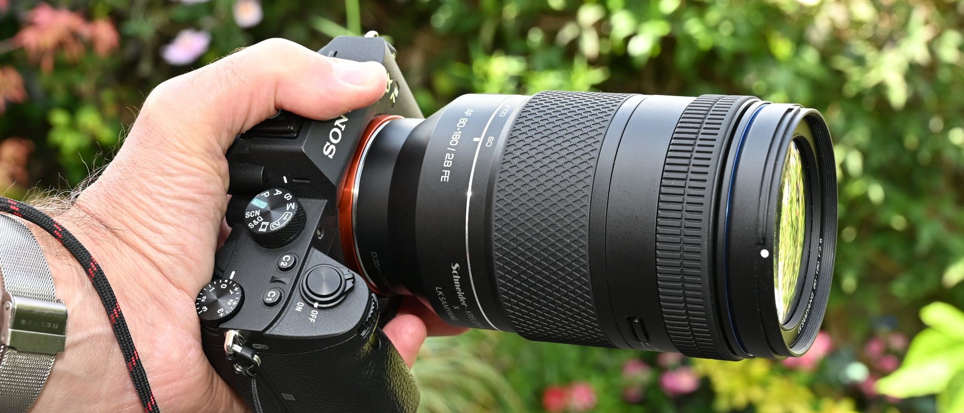 LK Samyang AF 60-180mm f/2.8 product image