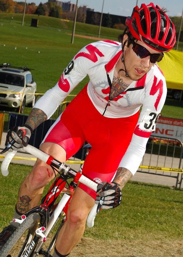 Mark Lalonde chasing the three leaders alone.