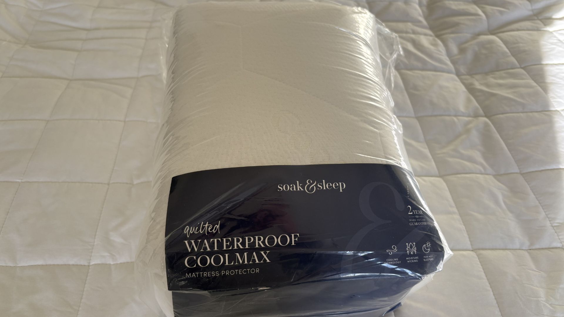 Testing the Soak &amp;amp; Sleep Coolmax Mattress Protector