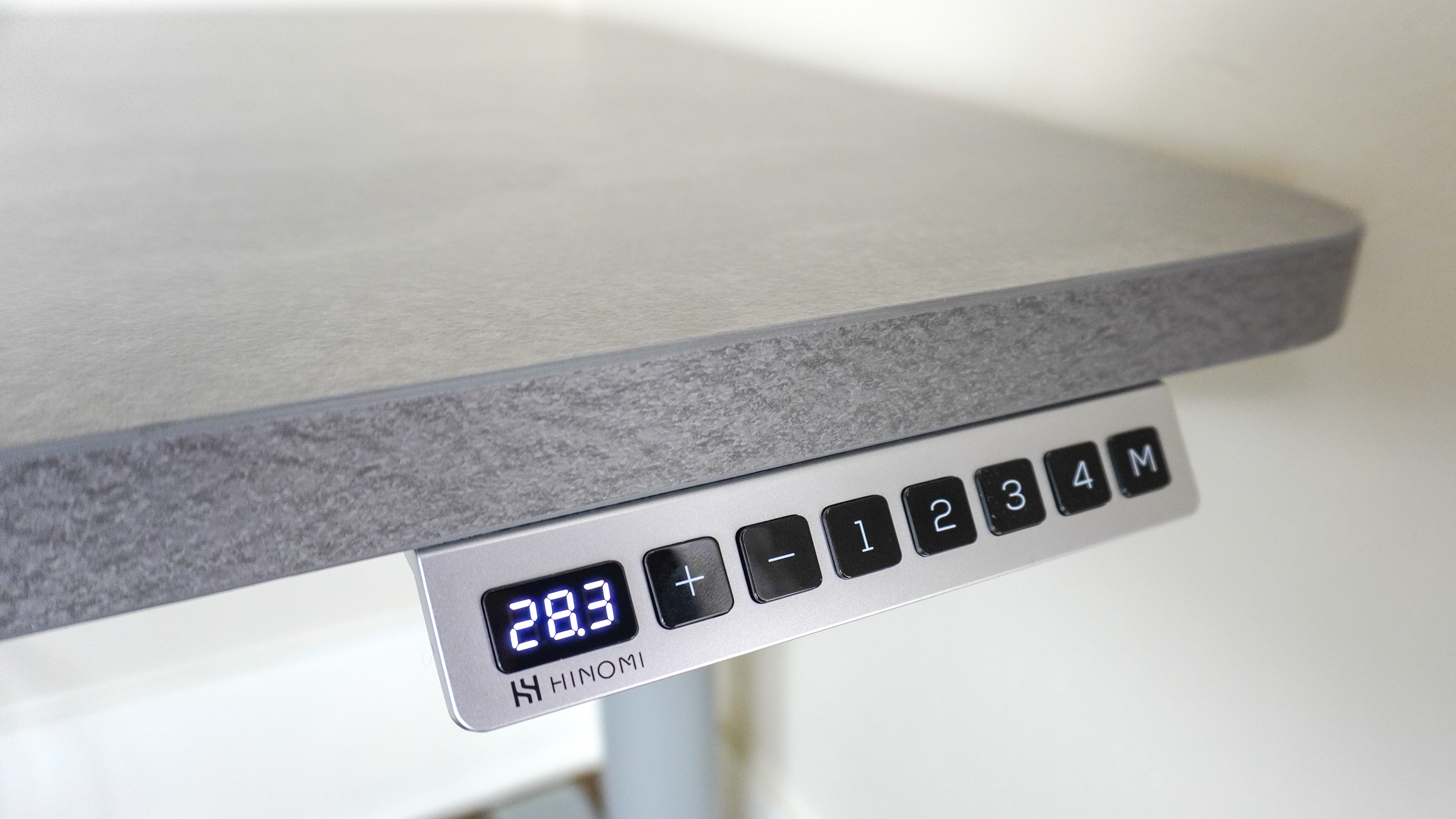 The Hinomi S1 standing desk&#039;s keypad