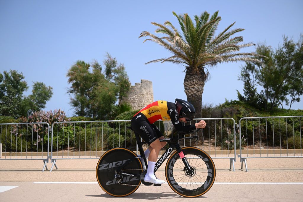CAGLIARI ITALY JUNE 30 Lotte Kopecky of Belgium and Team SD Worx sprints during the 33rd Giro dItalia Donne 2022 Stage 1 a 47km individual time trial stage from Cagliari to Cagliari ITT GiroDonne UCIWWT on June 30 2022 in Cagliari Italy Photo by Dario BelingheriGetty Images