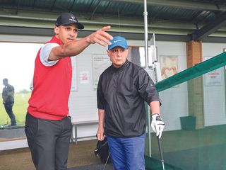 peter odemwingie teaching a golf lesson