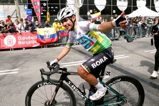 BARCELONA SPAIN MARCH 27 Sergio Andres Higuita Garcia of Colombia and Team Bora Hansgrohe green leader jersey competes during the 101st Volta Ciclista a Catalunya 2022 Stage 7 a 1387km stage from Barcelona to Barcelona VoltaCatalunya101 WorldTour on March 27 2022 in Barcelona Spain Photo by Gonzalo Arroyo MorenoGetty Images