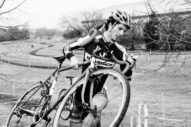Brooklyn boy Dan Chabanov (RGM Watches-Richard Sachs) concentrates over the barriers.
