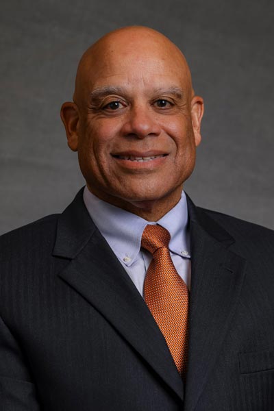 Mark Dean biography image from University of Tennessee Knoxville