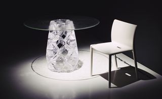 'Homune' table