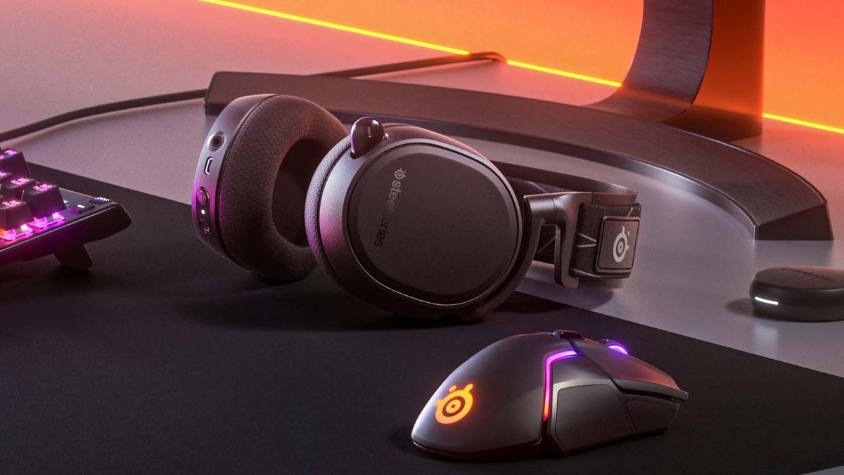 Hands-on: SteelSeries Arctis 9 gaming headset brings dual wireless to PC  and PS4 - CNET