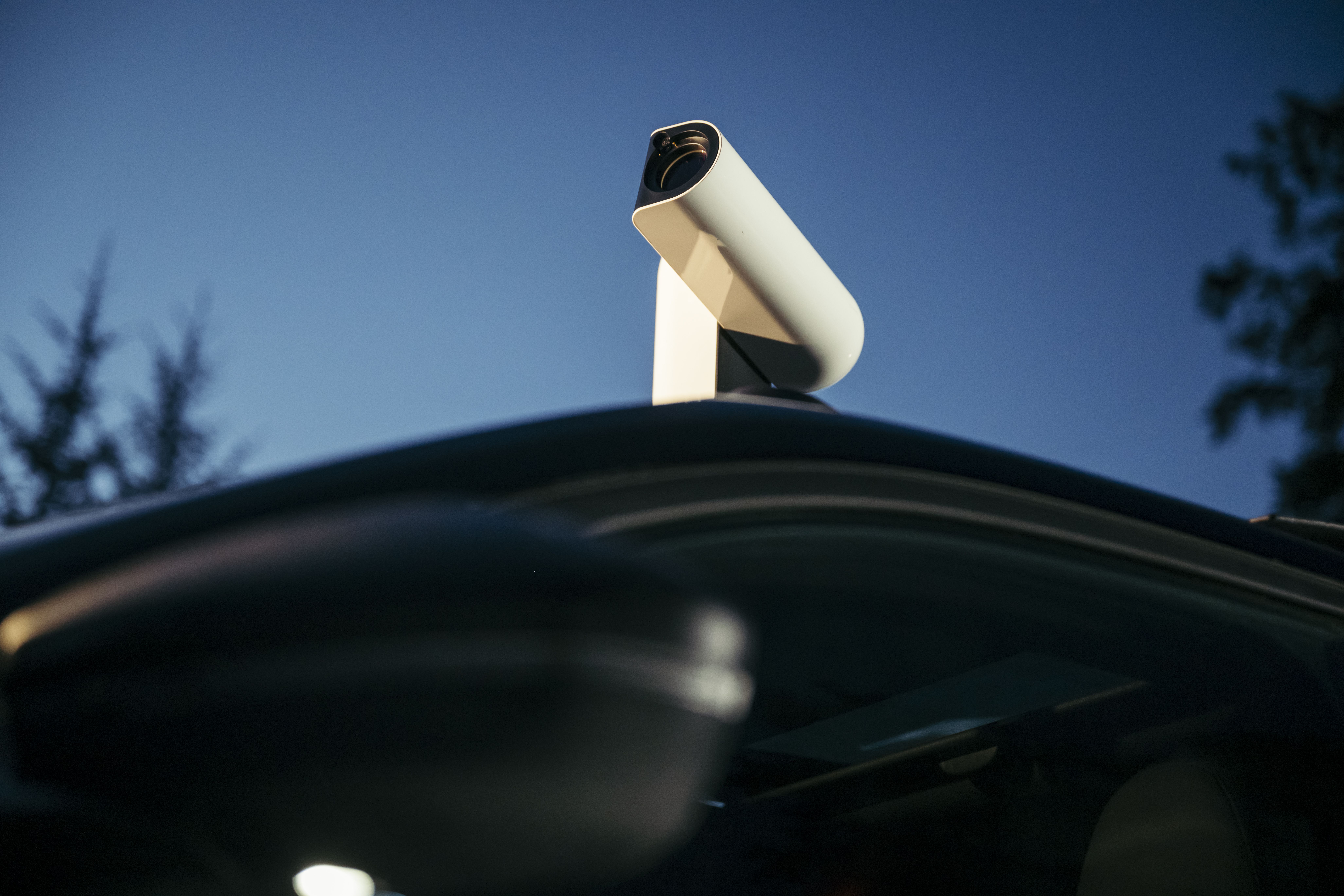 The smart telescope on the roof of the stargazer