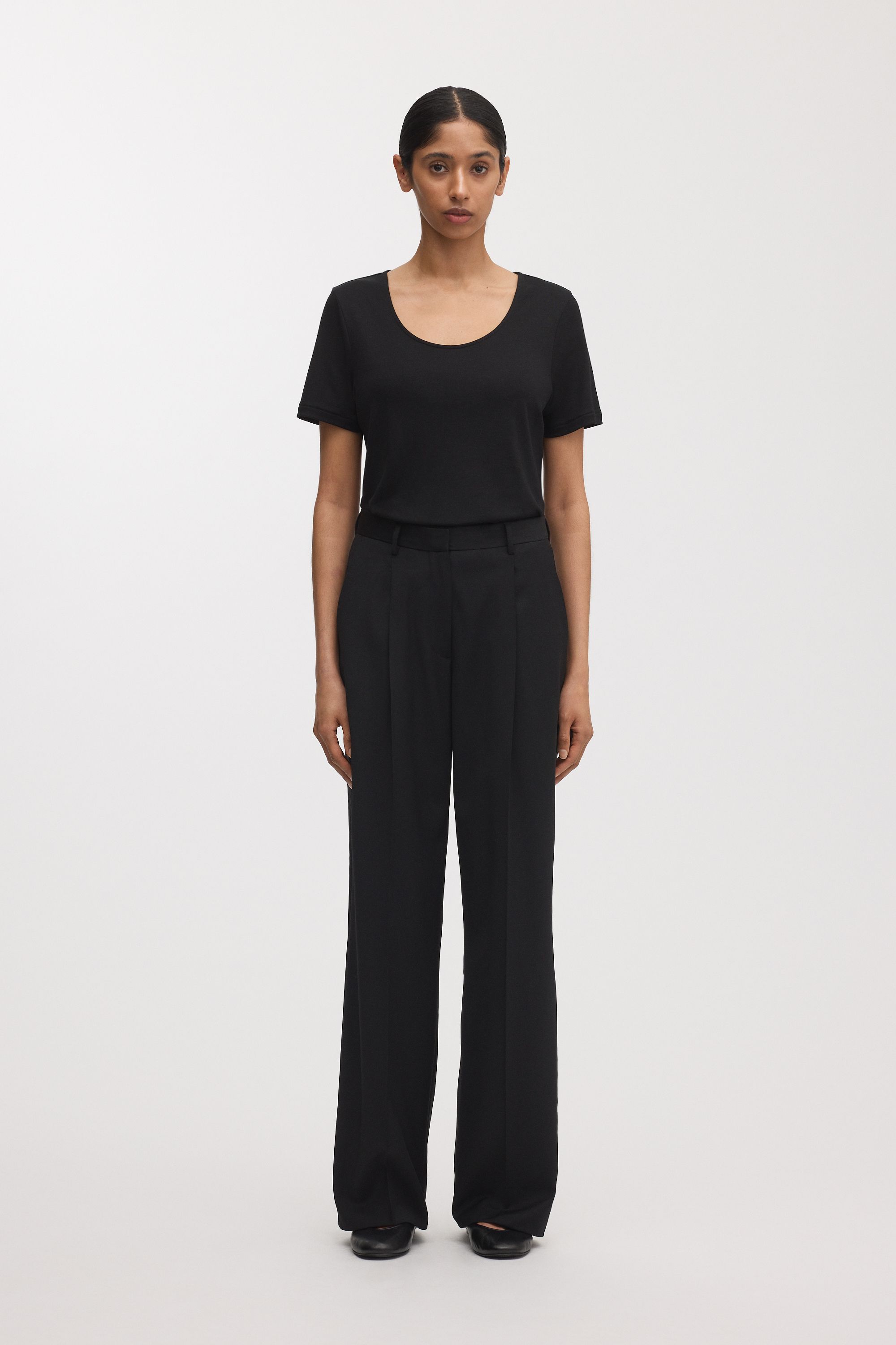 The Scoop Neck Top Black