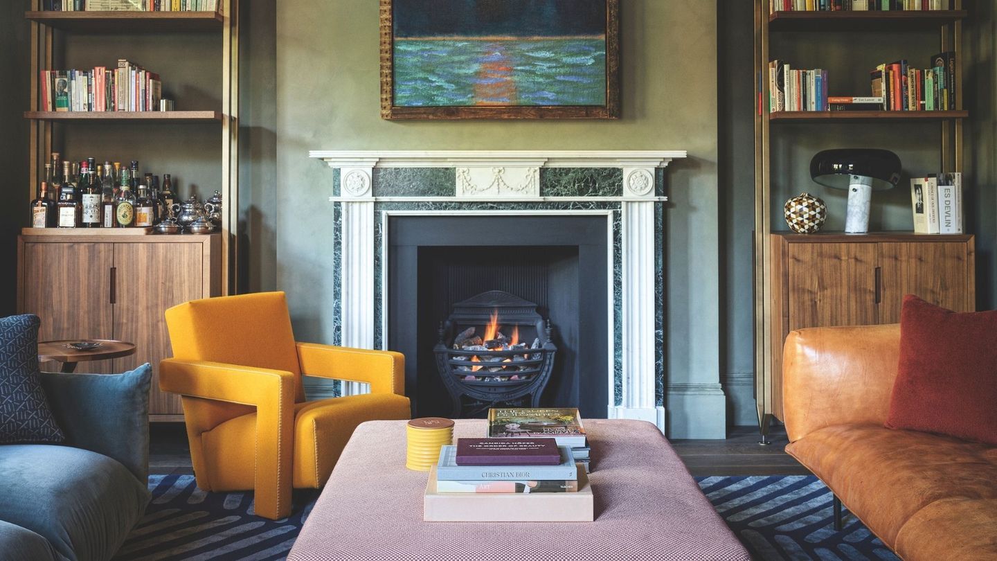 Explore a Colorful Arts And Crafts Inspired Victorian London home ...
