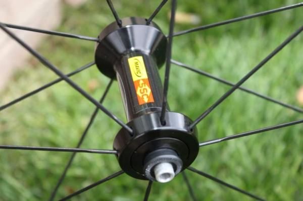 The CC80 uses the same hub as the Cosmic Carbone SL.