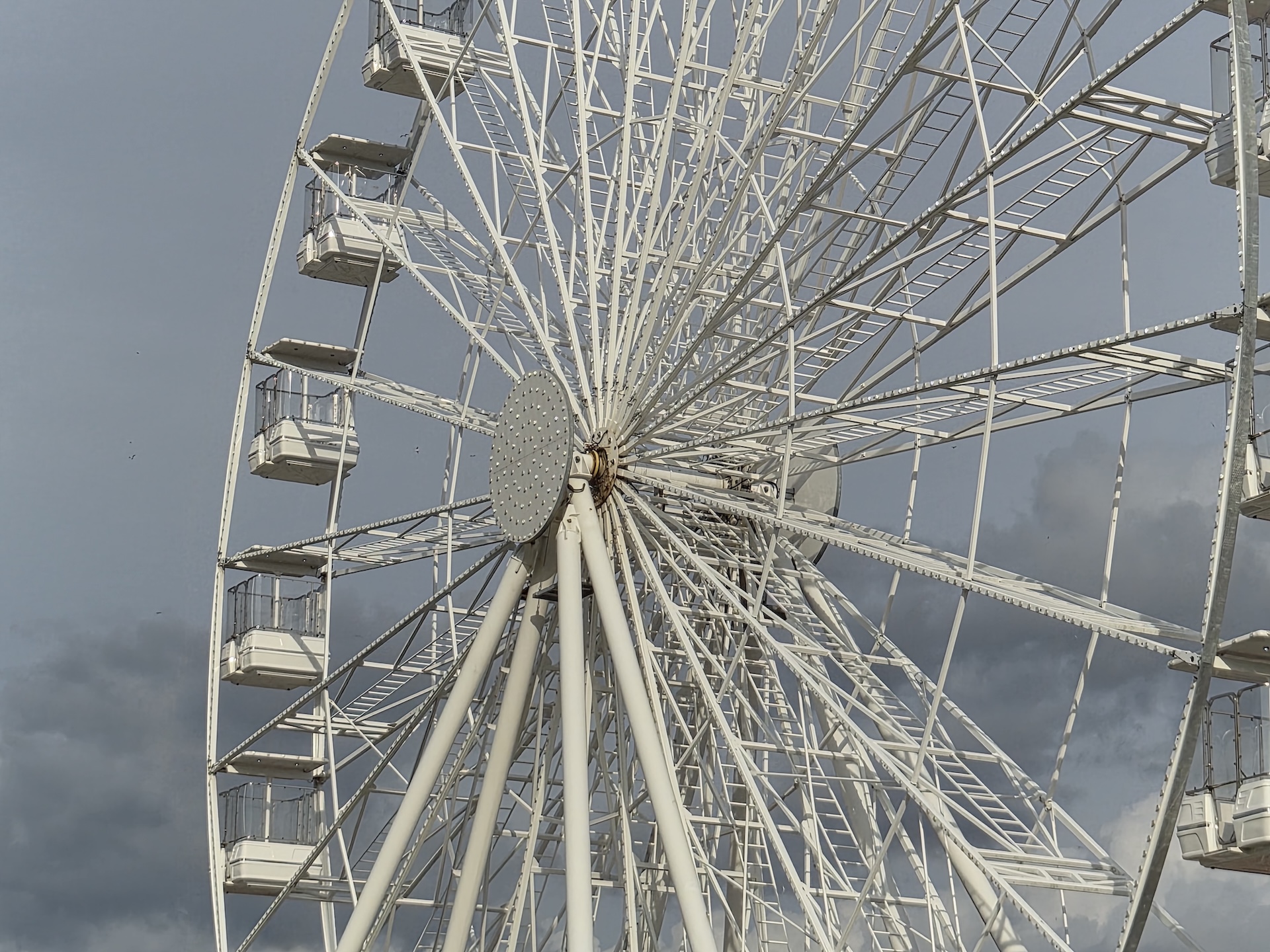 4x zoom camera sample captured on the Galaxy Z Flip 7 FE