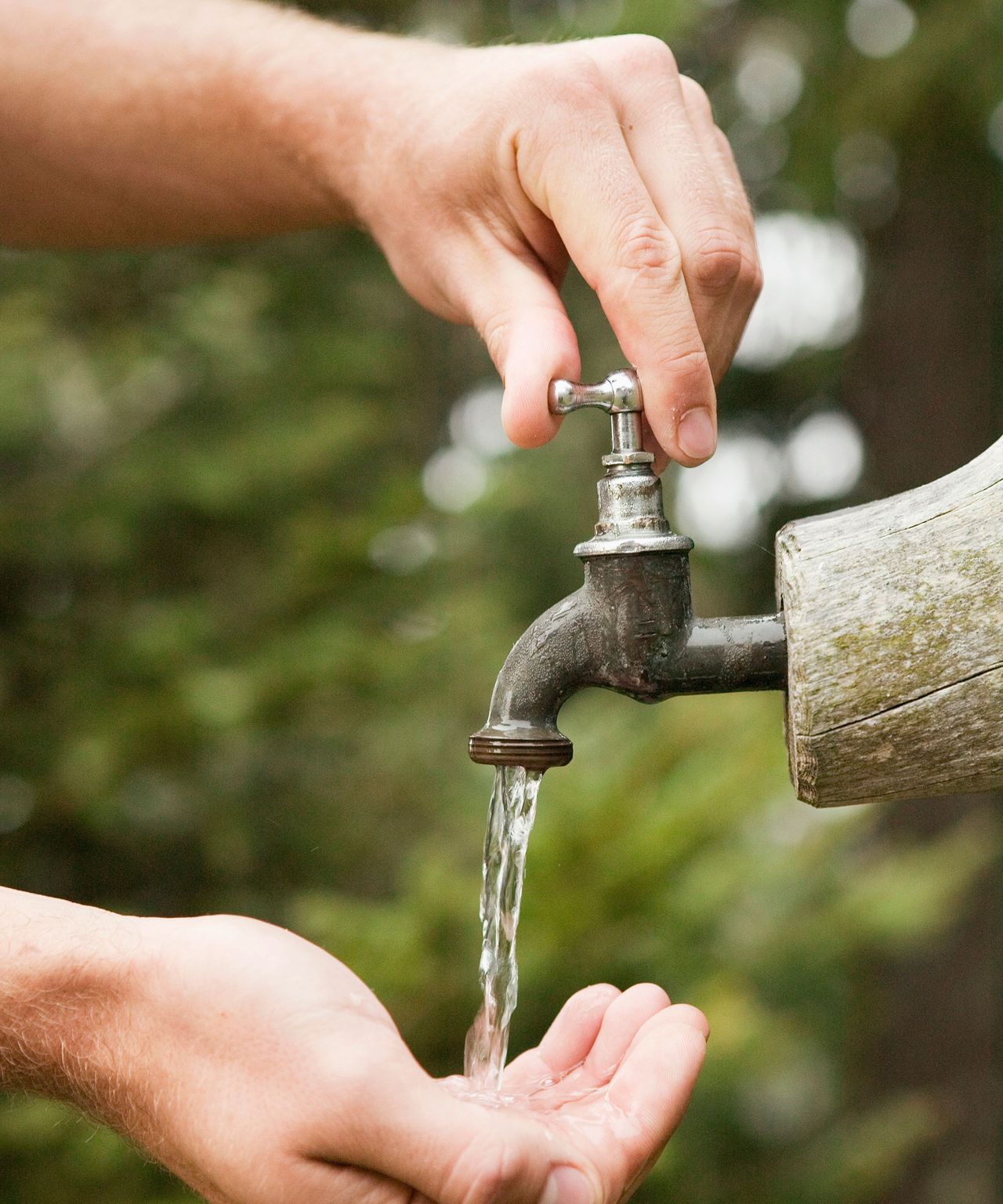How to fix low water pressure in an outdoor faucet Homes & Gardens