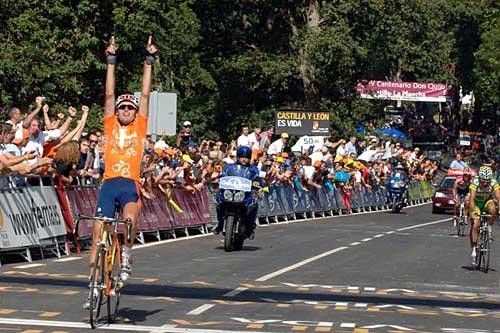 Samuel Sanchez (Euskaltel-Euskadi) took advantage of Mauricio Alberto Ardila's mistimed sprint to win the day.