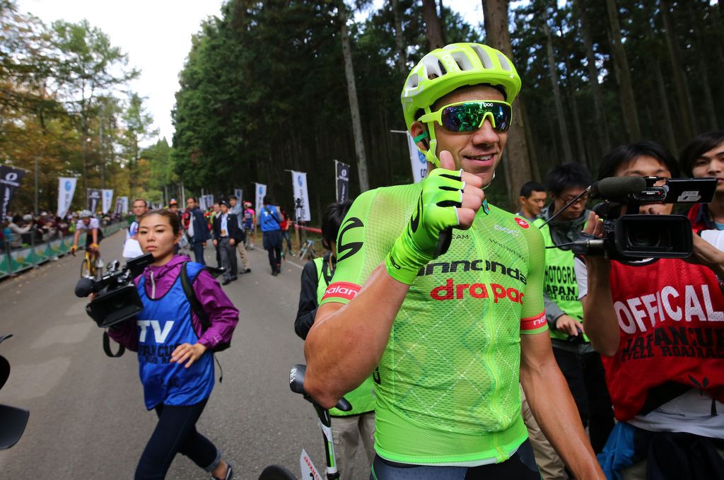 Thumbs up from Davide Villella (Cannondale-Drapac)