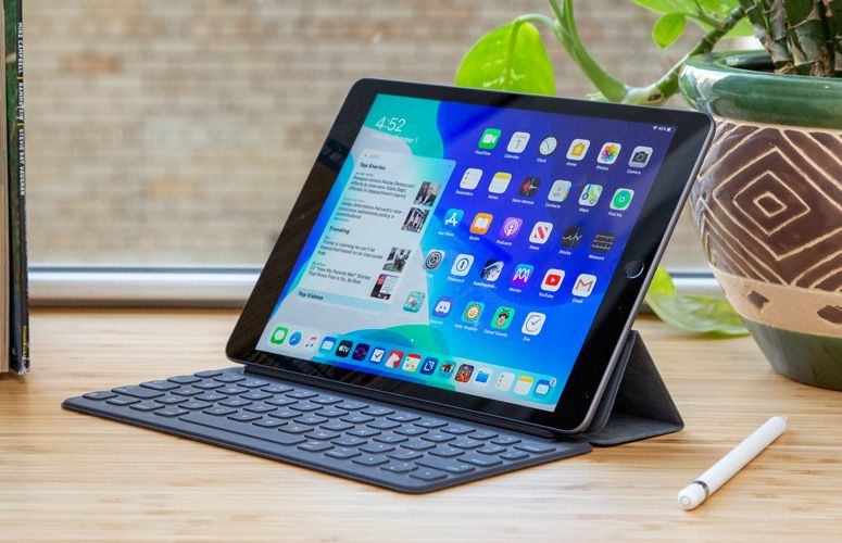 iPad 2020 will have incredible screen that blows the socks off OLED thumbnail