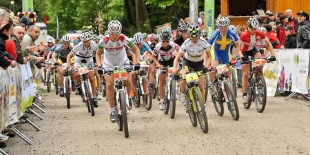 The start of the elite women's race.