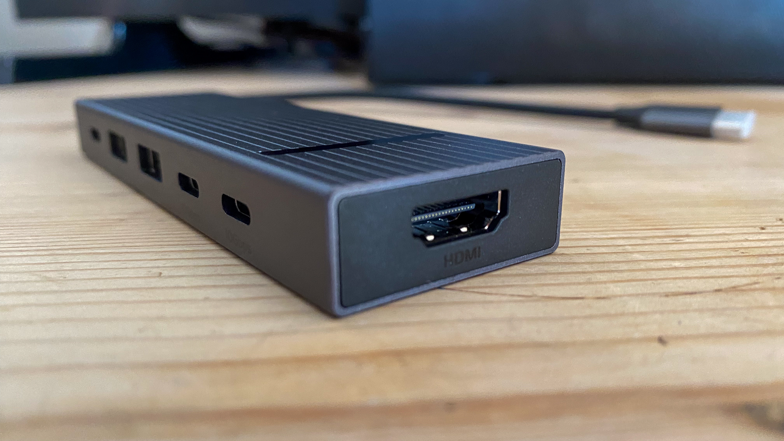 ugreen 6-in-1 side view