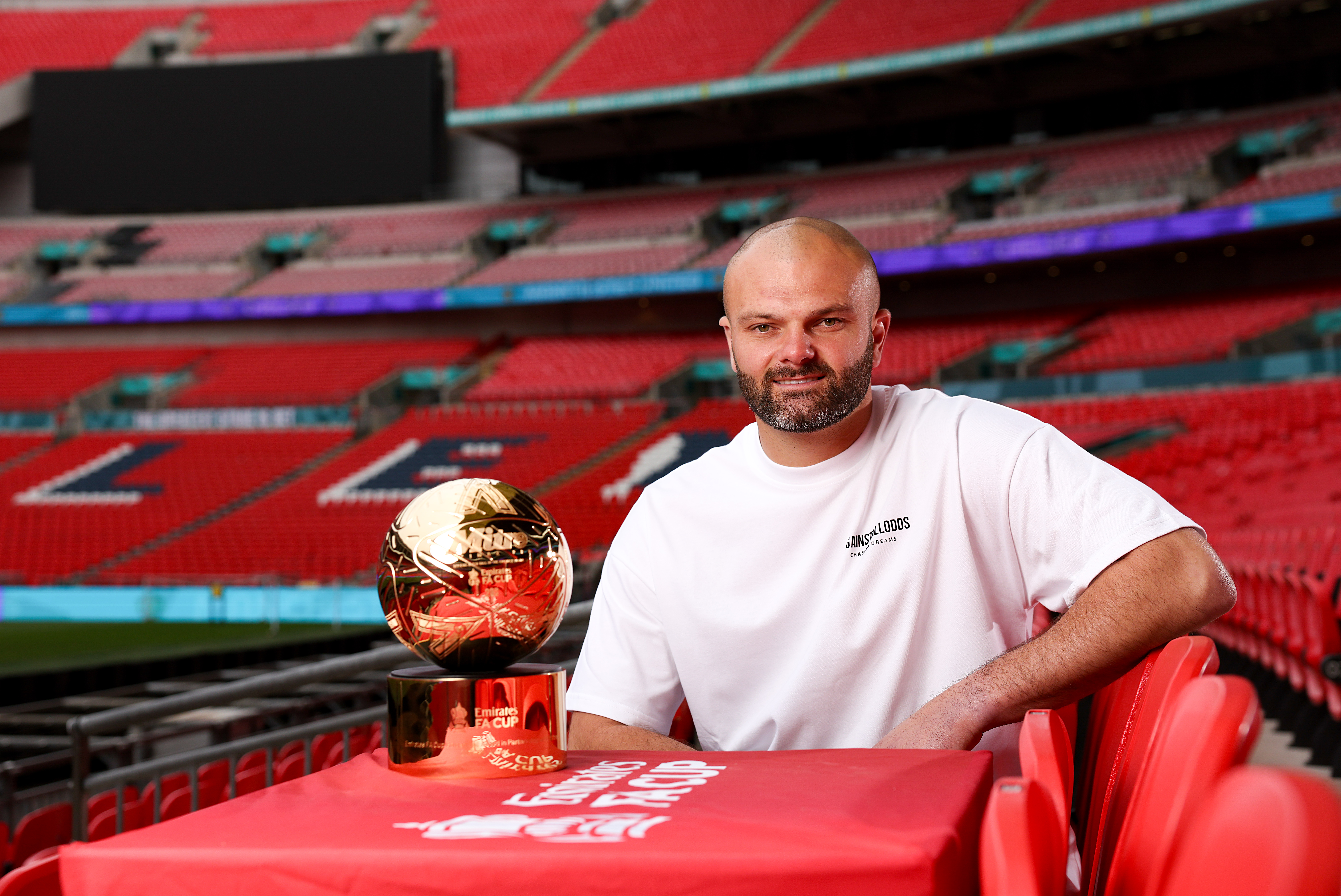 Gary Lockyer receives his Golden Ball from Mitre as the FA Cup&#039;s top scorer this season