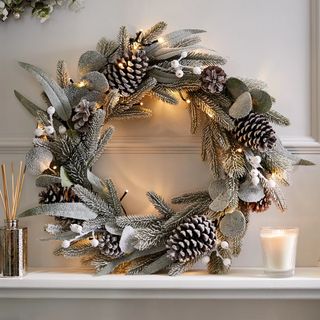 Marks & Spencers Christmas wreath