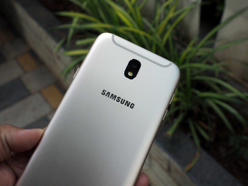 Samsung Galaxy J7 Pro