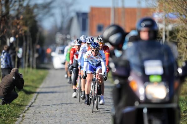 Jimmy Casper (Saur Sojasun) leads the race