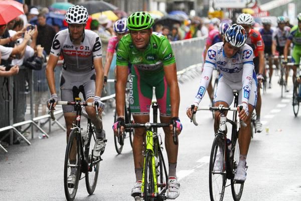 Green jersey holder Alessandro Petacchi lost 13 minutes, but will get to keep wearing that jersey on stage 3.