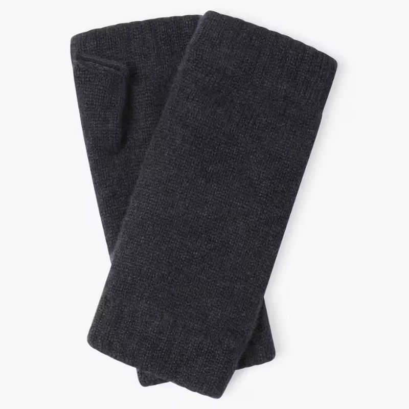 Women's Cashmere Wristwarmers cut out 