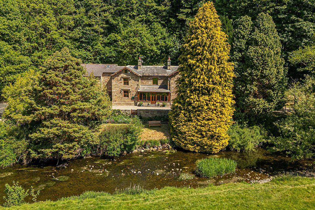 Riverside properties for sale: Crooks Cottage, Bridge End, Wreay, Carlisle, Cumbria.