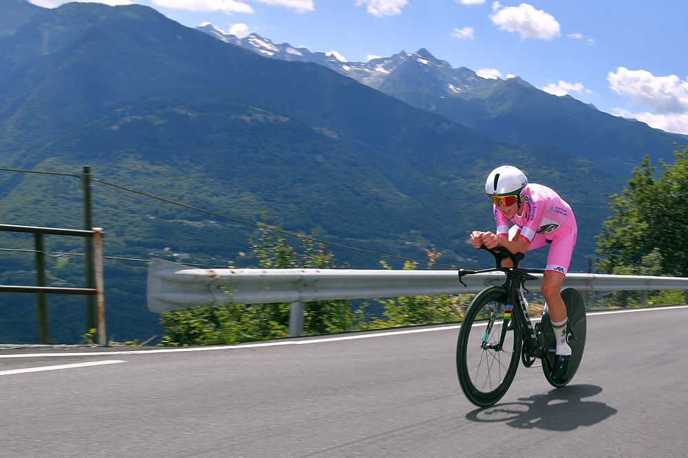 Annemiek van Vleuten (Mitchelton-Scott) wins stage 6 uphill time trial at the Giro Rosa