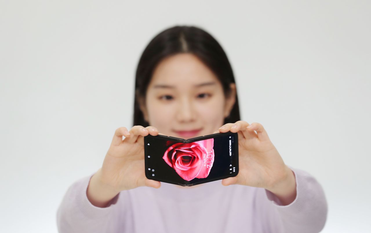 Samsung Display Flex In&amp;Out