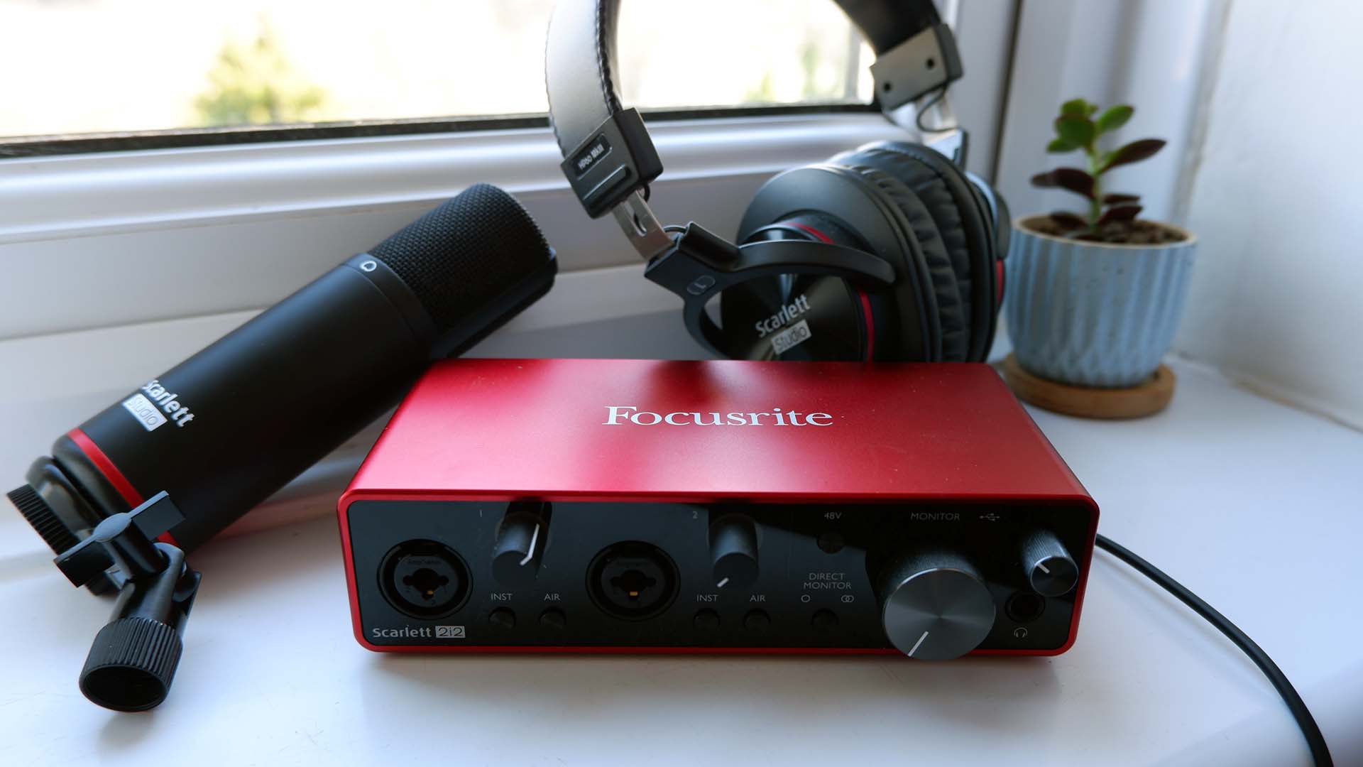 Focusrite Scarlett 2i2 Studio bundle review: great for streamers and  podcasters PC Gamer