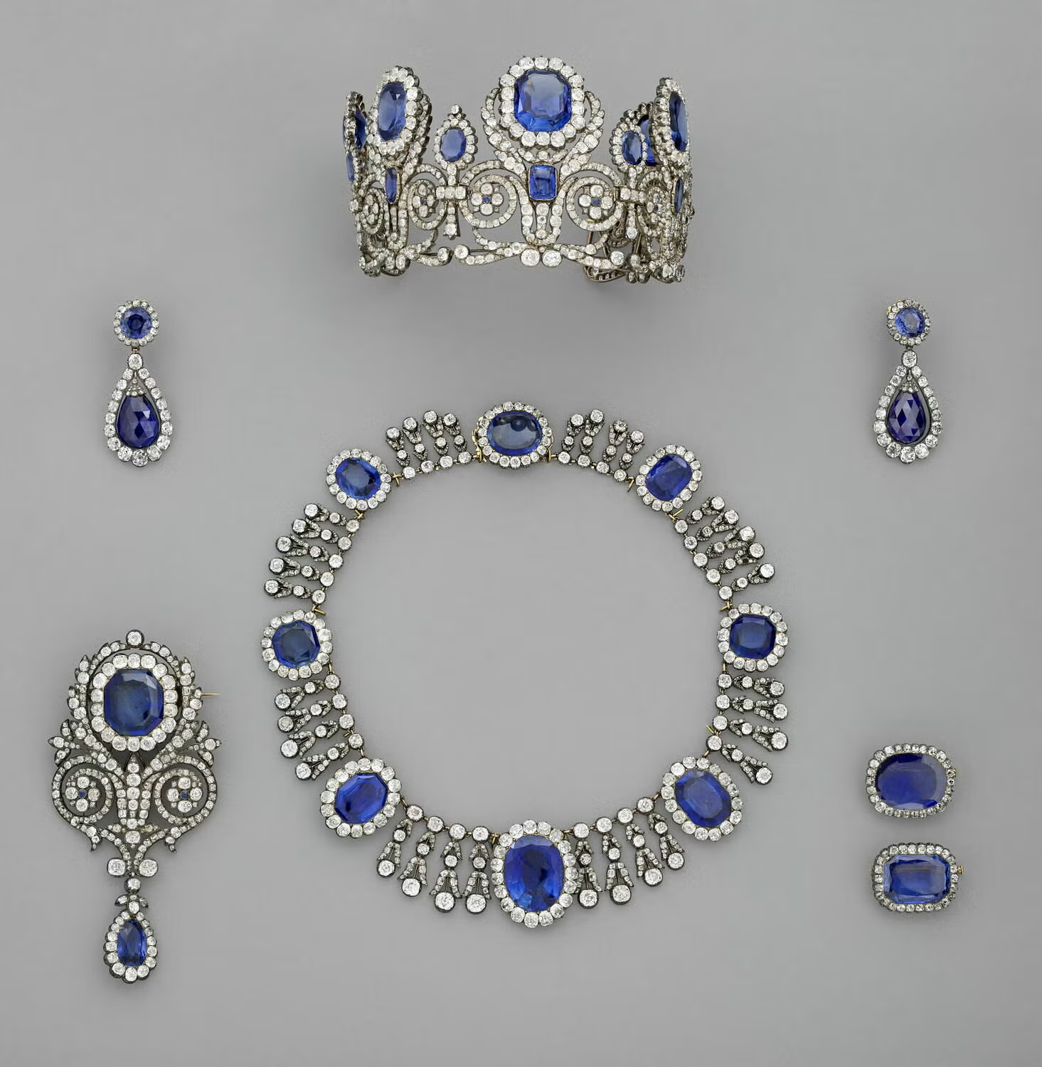 Sapphire and diamond parure