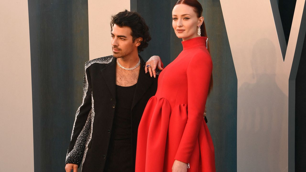 Joe Jonas and Sophie Turner at the Vanity Fair Oscars party 2022