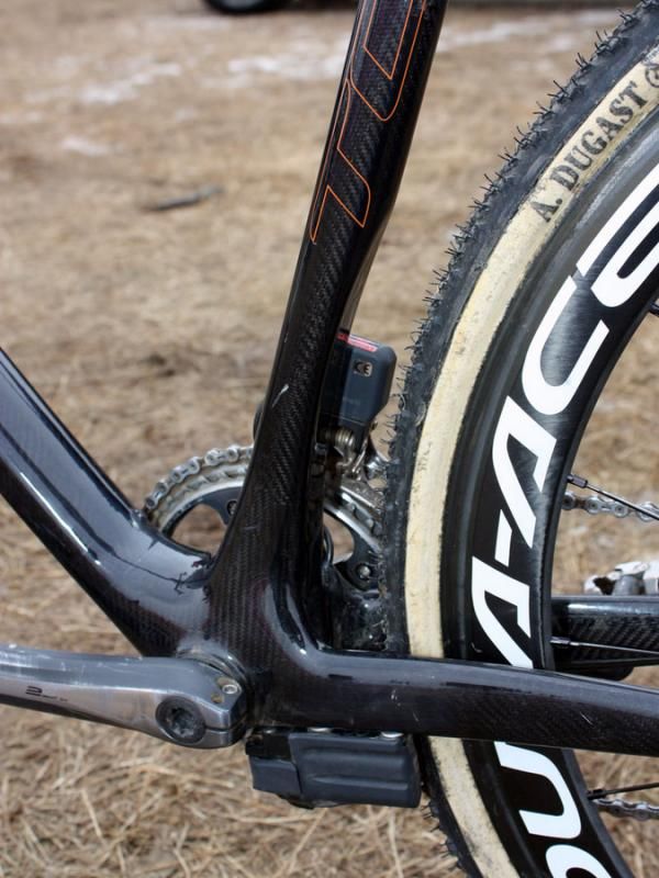 A deep cutout on the back of the seat tube provides an unusually generous amount of mud clearance.