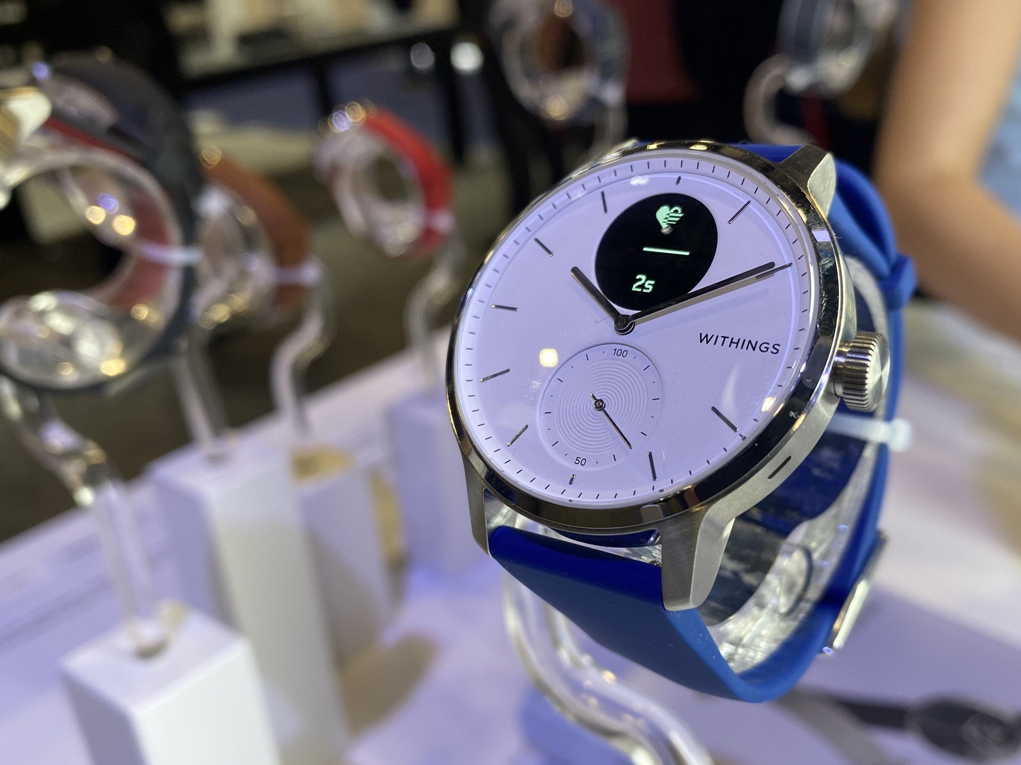 Watch competition. Withings SCANWATCH 42.