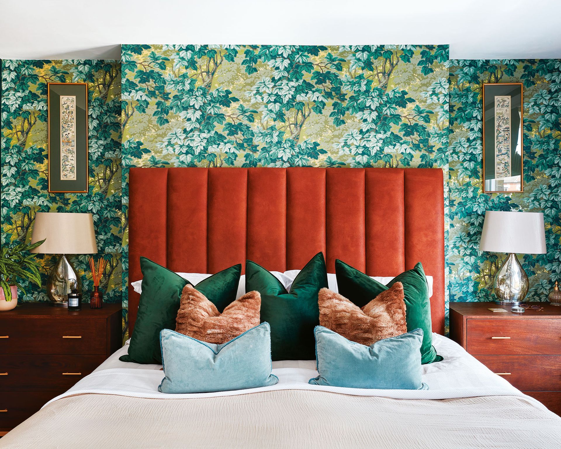 Rumah bergaya Victoria telah diperluas ke luar dan ke atas untuk menciptakan rumah yang ringan, lapang, dan ramah