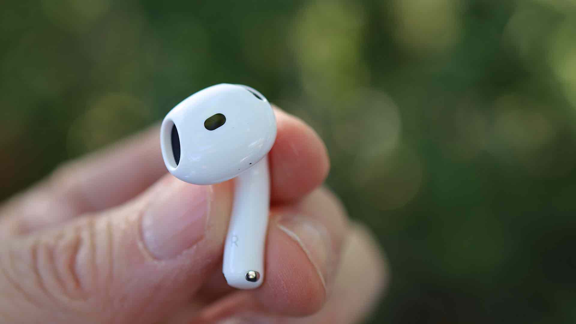 AirPods 4 con cancelación activa de ruido