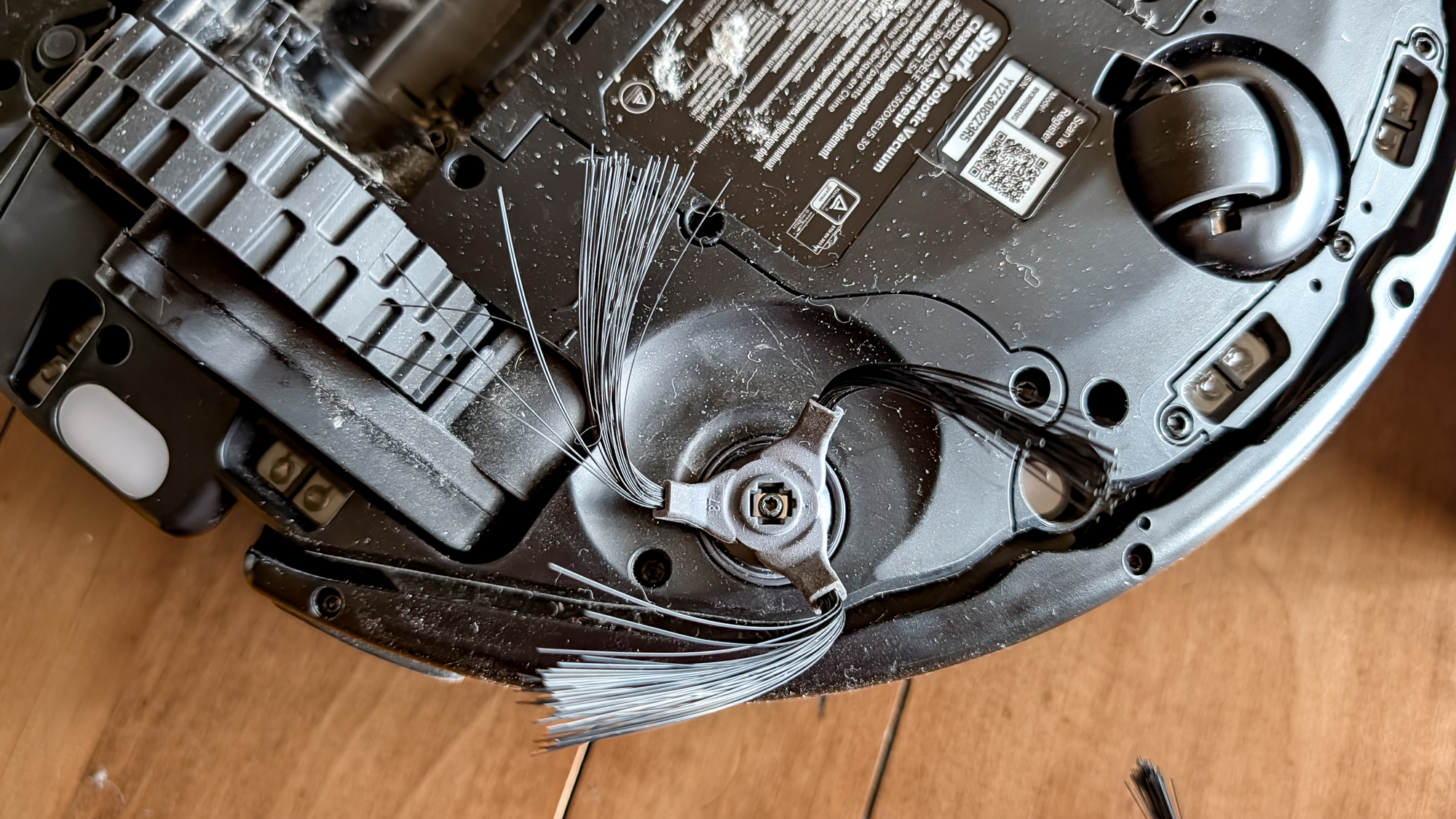 The brushes on a Shark UV Reveal PowerDetect Robot Vacuum