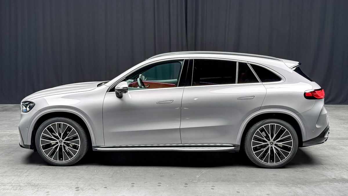 2027 Mercedes-Benz GLC EV first look preview.