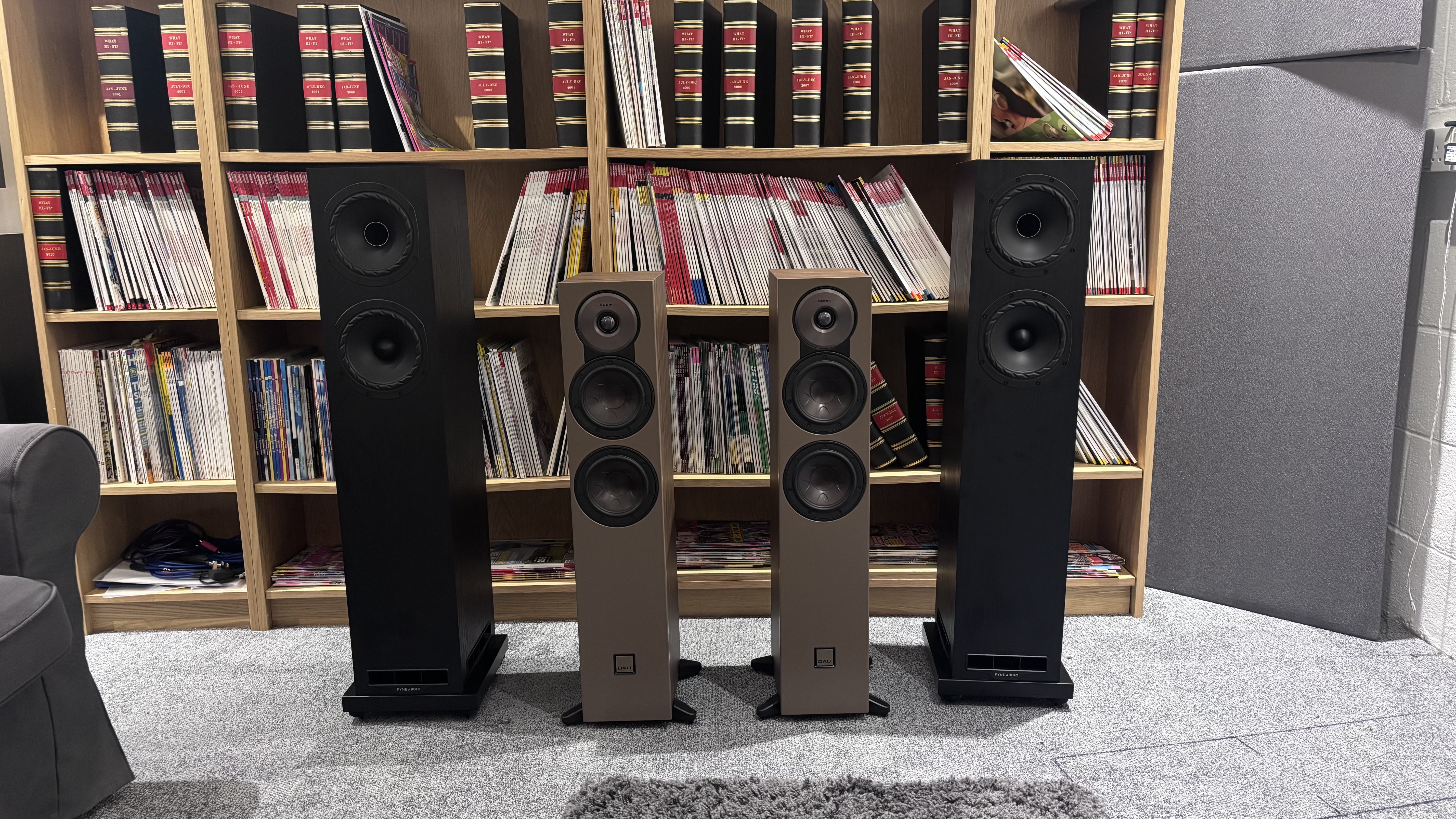 Fyne F501E vs Dali Sonik 5 in test room