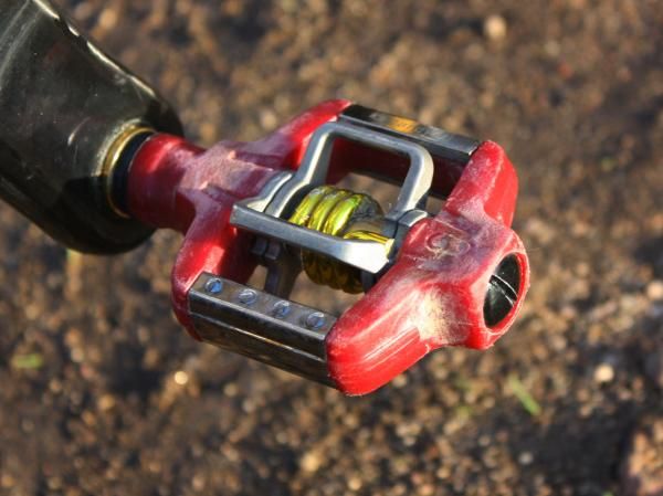 Crankbrothers' Candy 4ti pedals are a popular choice in the 'cross scene for their superior mud shedding ability.