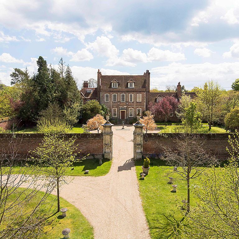 Byfleet Manor