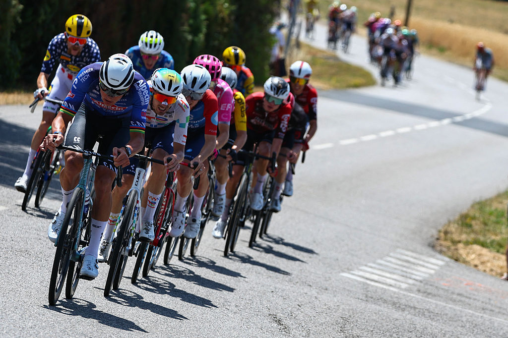 Tour de France stage 9 LIVE: Van der Poel and Pidcock lead a large breakaway on a chaotic day in the Massif Central