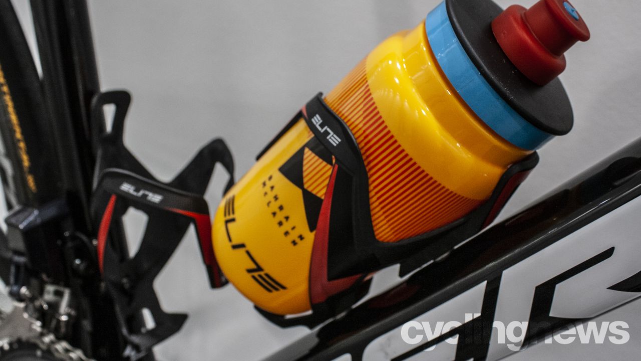Bahrain McLaren Merida Scultura Elite cages