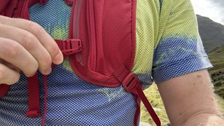 Montane Trailblazer XT25L Backpack: Click and Go harness