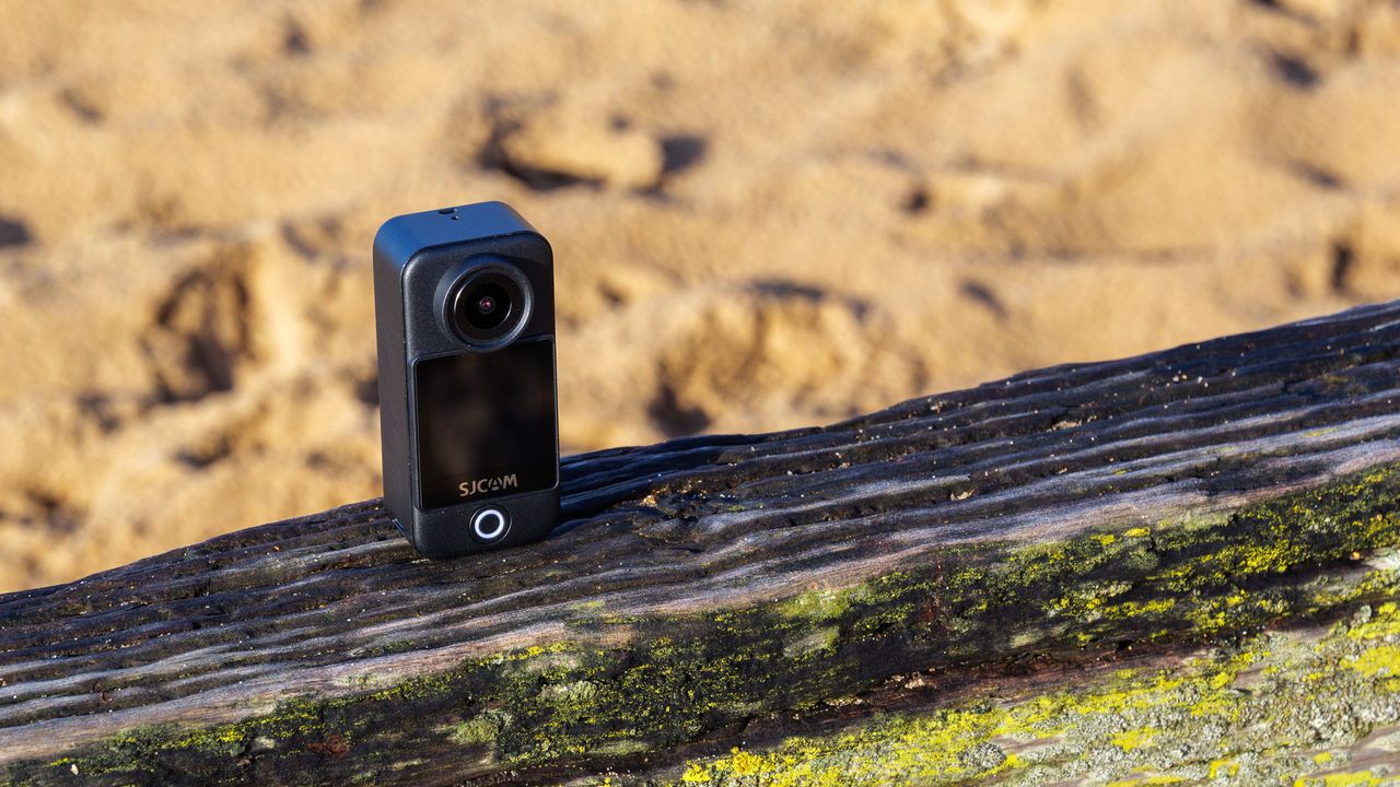 SJCAM C400 action camera